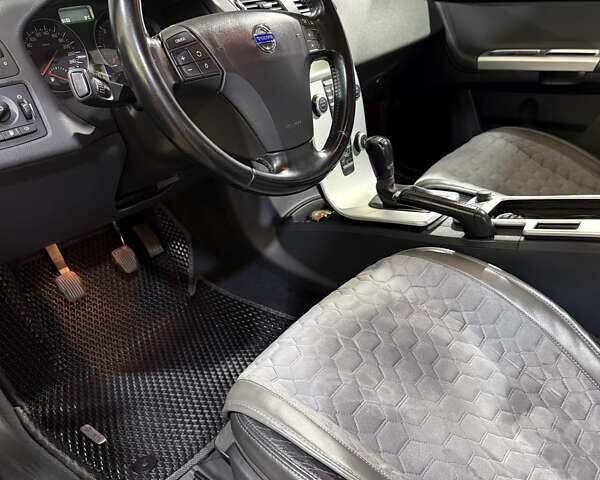 Белый Вольво С40, объемом двигателя 1.6 л и пробегом 310 тыс. км за 9000 $, фото 13 на Automoto.ua