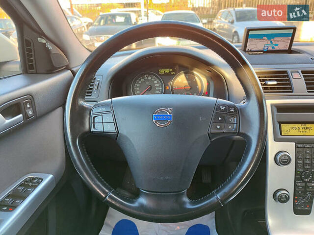 Вольво С40 2011 в Киеве на Automoto.ua Белый Вольво С40, объемом двигателя 1.6 л и пробегом 194 тыс. км за 10000 $, фото 31 на Automoto.ua