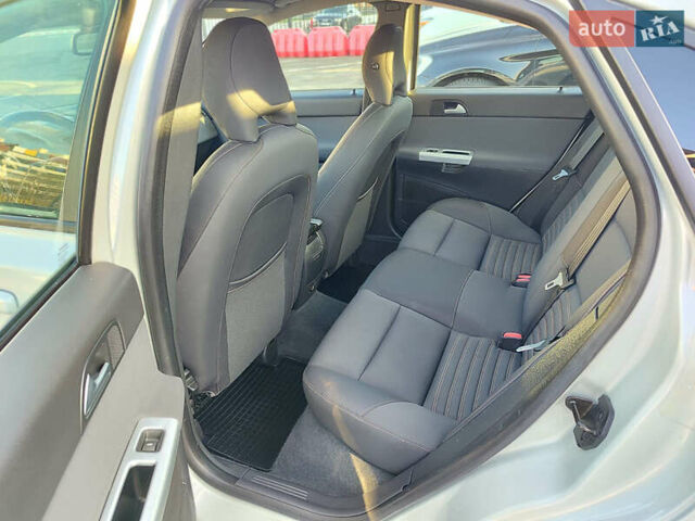 Вольво С40 2011 в Киеве на Automoto.ua Белый Вольво С40, объемом двигателя 1.6 л и пробегом 194 тыс. км за 10000 $, фото 22 на Automoto.ua