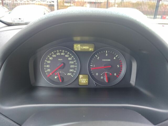 Білий Вольво S40, об'ємом двигуна 2 л та пробігом 233 тис. км за 11299 $, фото 17 на Automoto.ua