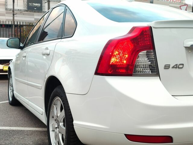 Білий Вольво S40, об'ємом двигуна 2 л та пробігом 233 тис. км за 11299 $, фото 15 на Automoto.ua