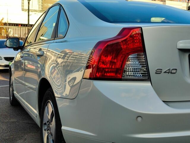 Белый Вольво С40, объемом двигателя 1.6 л и пробегом 194 тыс. км за 9999 $, фото 10 на Automoto.ua