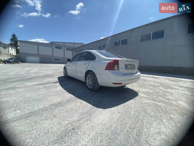 Білий Вольво S40, об'ємом двигуна 2 л та пробігом 215 тис. км за 7700 $, фото 6 на Automoto.ua