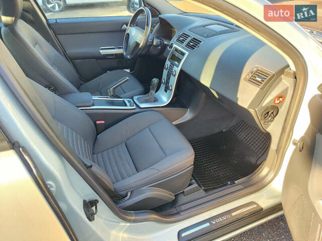 Вольво С40 2011 в Киеве на Automoto.ua Белый Вольво С40, объемом двигателя 1.6 л и пробегом 194 тыс. км за 10000 $, фото 21 на Automoto.ua