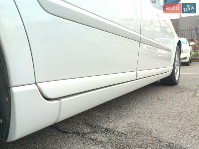 Вольво S40 2011 у Києві на Automoto.ua Білий Вольво S40, об'ємом двигуна 2 л та пробігом 233 тис. км за 11300 $, фото 15 на Automoto.ua