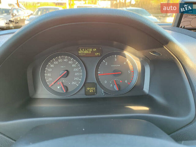 Вольво С40 2011 в Киеве на Automoto.ua Белый Вольво С40, объемом двигателя 1.6 л и пробегом 194 тыс. км за 10000 $, фото 32 на Automoto.ua