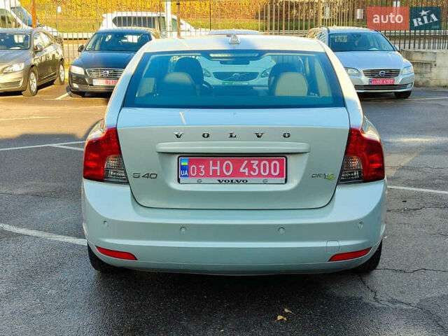 Вольво С40 2011 в Киеве на Automoto.ua Белый Вольво С40, объемом двигателя 1.6 л и пробегом 194 тыс. км за 10000 $, фото 8 на Automoto.ua