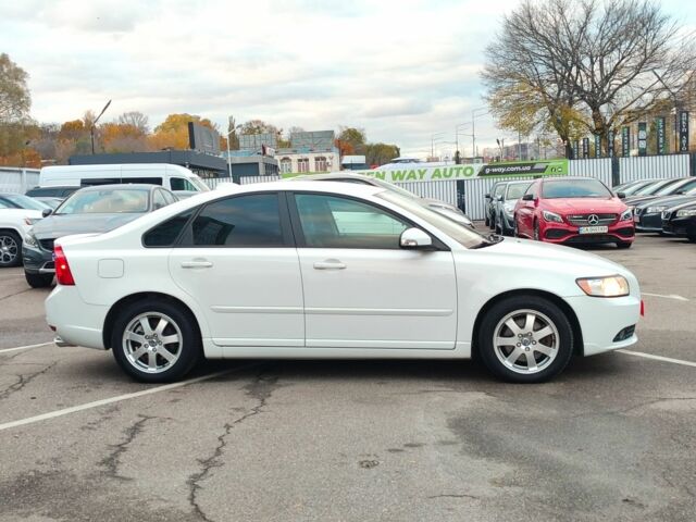 Білий Вольво S40, об'ємом двигуна 2 л та пробігом 233 тис. км за 11299 $, фото 12 на Automoto.ua