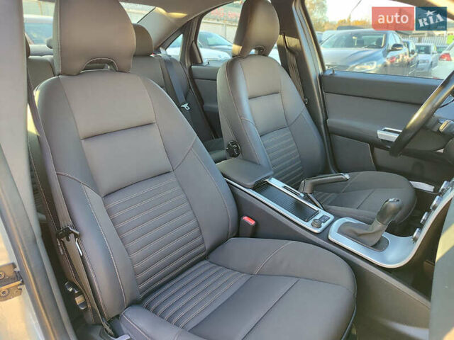 Вольво С40 2011 в Киеве на Automoto.ua Белый Вольво С40, объемом двигателя 1.6 л и пробегом 194 тыс. км за 10000 $, фото 20 на Automoto.ua