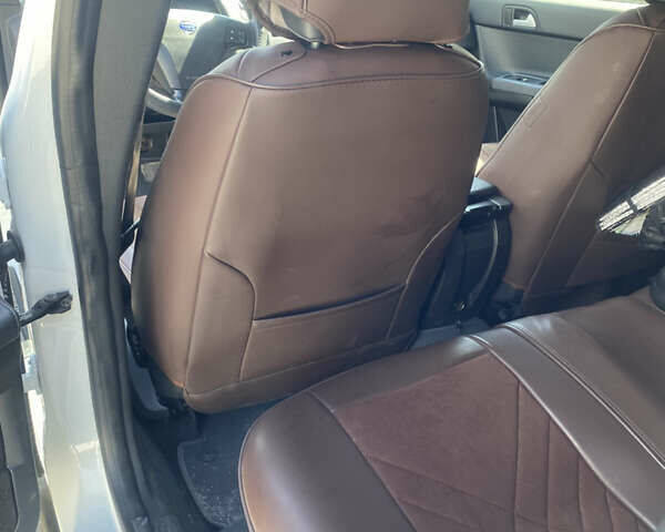 Білий Вольво S40, об'ємом двигуна 2 л та пробігом 215 тис. км за 7700 $, фото 3 на Automoto.ua