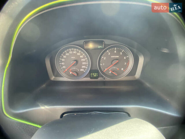 Белый Вольво С40, объемом двигателя 2 л и пробегом 217 тыс. км за 7300 $, фото 1 на Automoto.ua