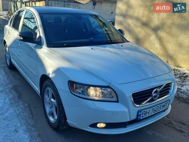 Білий Вольво S40, об'ємом двигуна 2 л та пробігом 121 тис. км за 9000 $, фото 18 на Automoto.ua