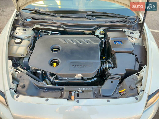 Вольво С40 2011 в Киеве на Automoto.ua Белый Вольво С40, объемом двигателя 1.6 л и пробегом 194 тыс. км за 10000 $, фото 33 на Automoto.ua