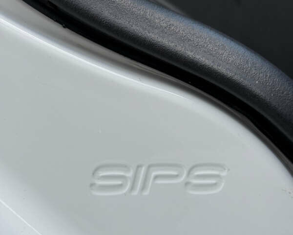 Белый Вольво С40, объемом двигателя 2 л и пробегом 240 тыс. км за 7350 $, фото 28 на Automoto.ua