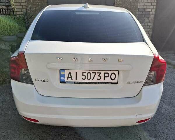 Белый Вольво С40, объемом двигателя 2 л и пробегом 248 тыс. км за 7400 $, фото 3 на Automoto.ua