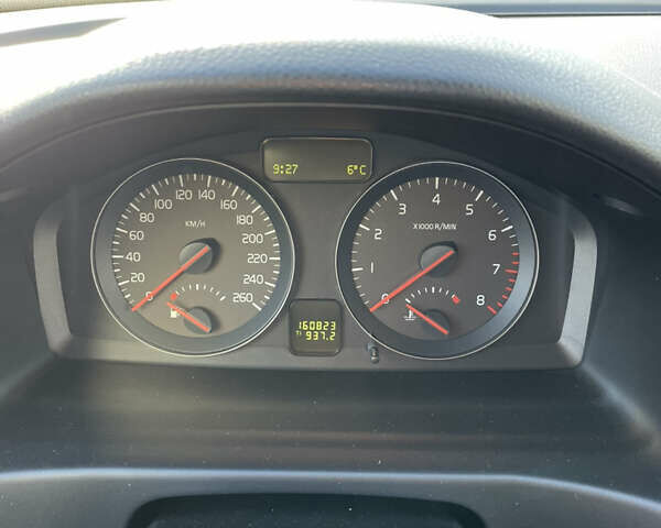 Белый Вольво С40, объемом двигателя 2 л и пробегом 160 тыс. км за 7400 $, фото 6 на Automoto.ua