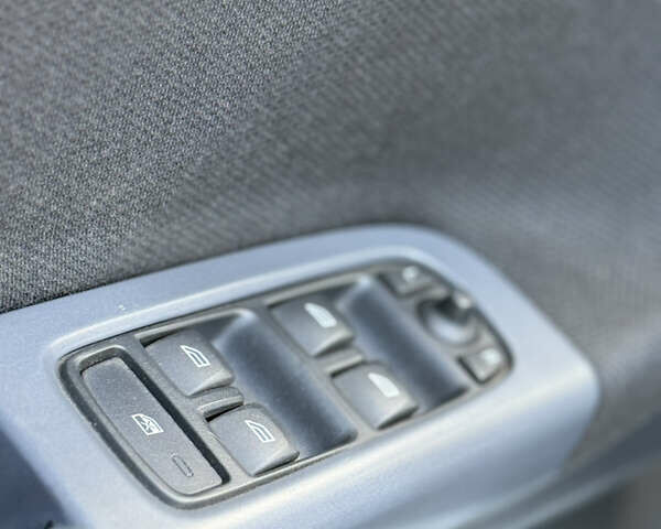 Белый Вольво С40, объемом двигателя 2 л и пробегом 240 тыс. км за 7350 $, фото 23 на Automoto.ua