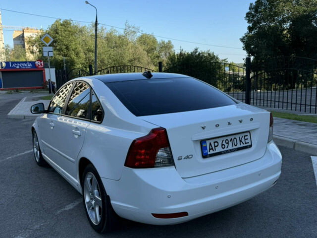 Білий Вольво S40, об'ємом двигуна 2 л та пробігом 185 тис. км за 8550 $, фото 8 на Automoto.ua