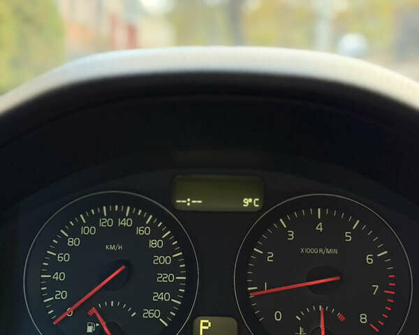 Белый Вольво С40, объемом двигателя 2 л и пробегом 240 тыс. км за 7350 $, фото 20 на Automoto.ua