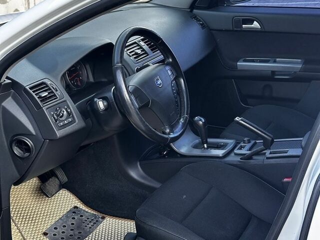 Білий Вольво S40, об'ємом двигуна 2 л та пробігом 278 тис. км за 6499 $, фото 17 на Automoto.ua