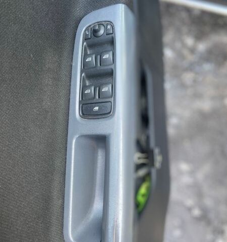 Білий Вольво S40, об'ємом двигуна 2 л та пробігом 260 тис. км за 7100 $, фото 6 на Automoto.ua