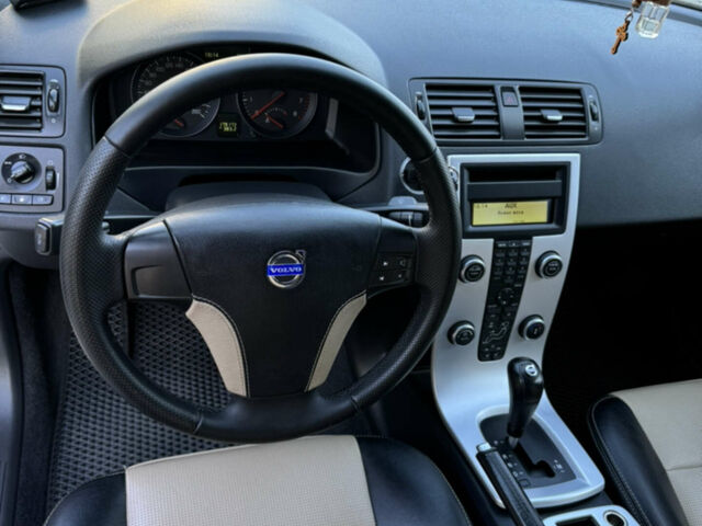 Білий Вольво S40, об'ємом двигуна 2 л та пробігом 185 тис. км за 8700 $, фото 20 на Automoto.ua