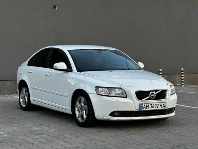 Білий Вольво S40, об'ємом двигуна 2 л та пробігом 265 тис. км за 6524 $, фото 5 на Automoto.ua