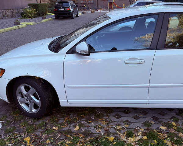 Вольво С40 2012 в Киеве на Automoto.ua Белый Вольво С40, объемом двигателя 2 л и пробегом 176 тыс. км за 7400 $, фото 14 на Automoto.ua