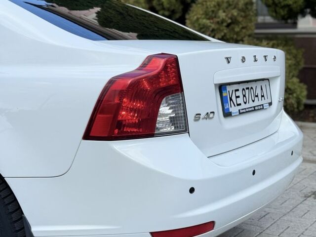 Белый Вольво С40, объемом двигателя 2 л и пробегом 240 тыс. км за 7350 $, фото 8 на Automoto.ua