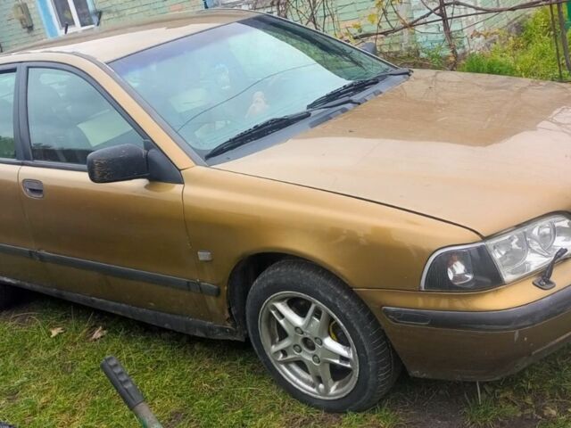 Бежевий Вольво S40, об'ємом двигуна 1.8 л та пробігом 349 тис. км за 1600 $, фото 3 на Automoto.ua