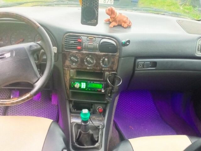 Бежевий Вольво S40, об'ємом двигуна 1.8 л та пробігом 349 тис. км за 1600 $, фото 6 на Automoto.ua