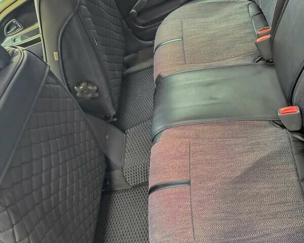 Бежевий Вольво S40, об'ємом двигуна 1.78 л та пробігом 179 тис. км за 2950 $, фото 8 на Automoto.ua