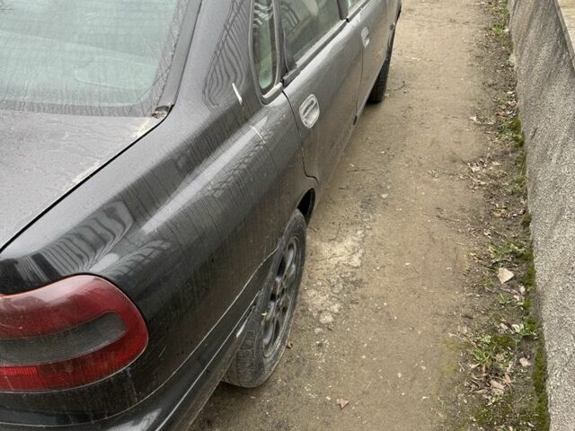 Чорний Вольво S40, об'ємом двигуна 1.9 л та пробігом 446 тис. км за 1000 $, фото 8 на Automoto.ua