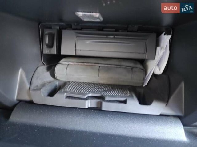 Чорний Вольво S40, об'ємом двигуна 2.5 л та пробігом 290 тис. км за 7000 $, фото 24 на Automoto.ua