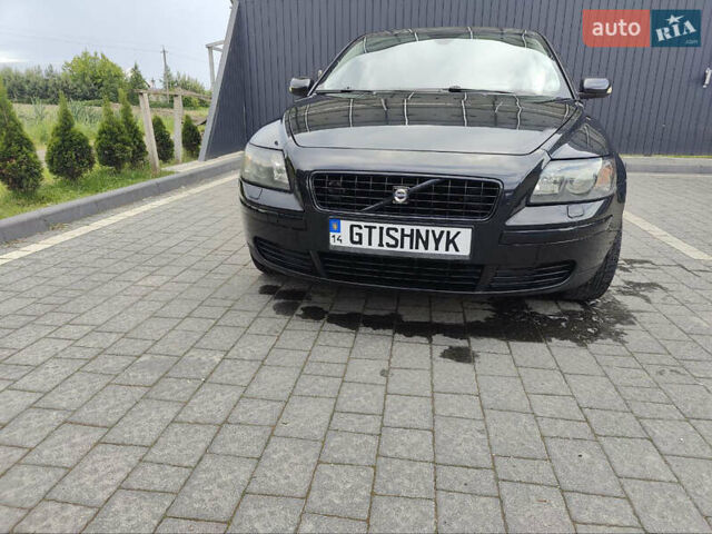 Черный Вольво С40, объемом двигателя 2 л и пробегом 328 тыс. км за 4400 $, фото 15 на Automoto.ua