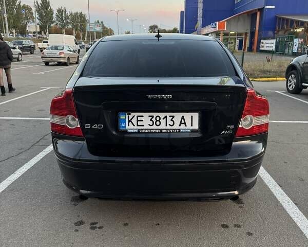 Черный Вольво С40, объемом двигателя 2.52 л и пробегом 365 тыс. км за 9000 $, фото 1 на Automoto.ua
