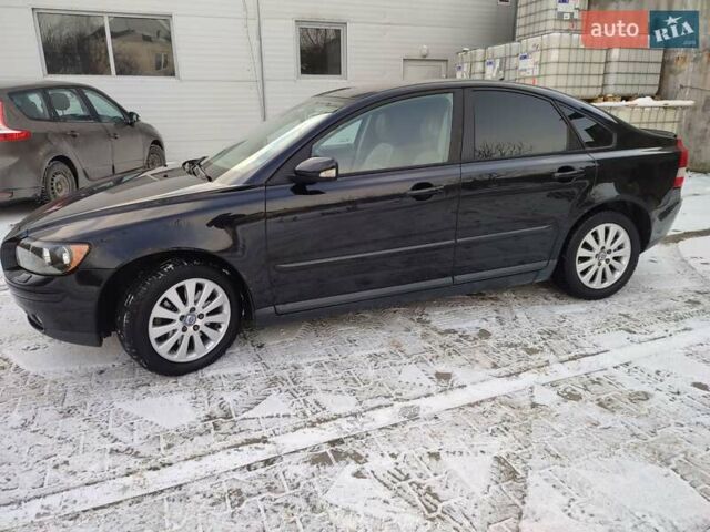 Черный Вольво С40, объемом двигателя 2.5 л и пробегом 242 тыс. км за 6200 $, фото 3 на Automoto.ua