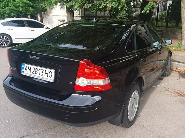 Черный Вольво С40, объемом двигателя 1.8 л и пробегом 173 тыс. км за 6400 $, фото 12 на Automoto.ua