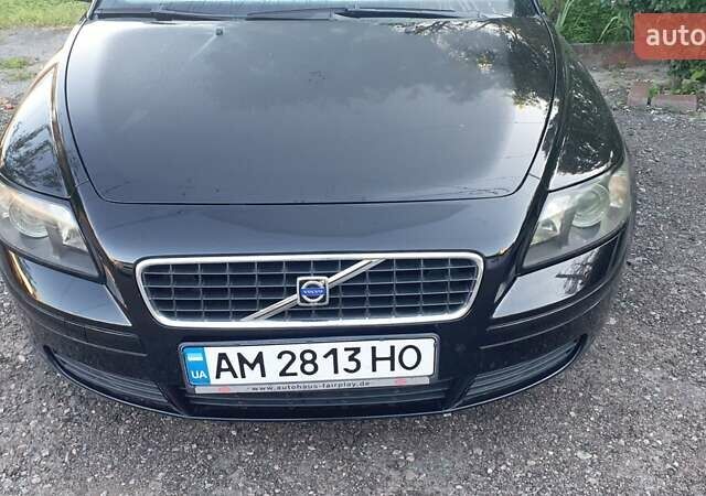 Черный Вольво С40, объемом двигателя 1.8 л и пробегом 173 тыс. км за 6400 $, фото 11 на Automoto.ua