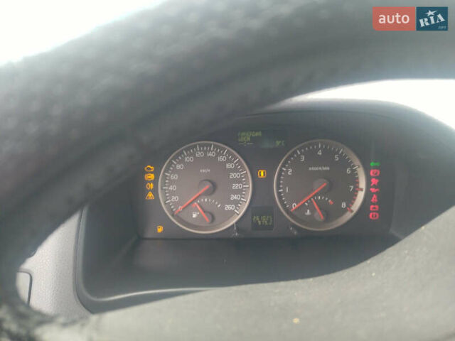Вольво С40 2005 в Киеве на Automoto.ua Черный Вольво С40, объемом двигателя 1.6 л и пробегом 260 тыс. км за 5500 $, фото 16 на Automoto.ua