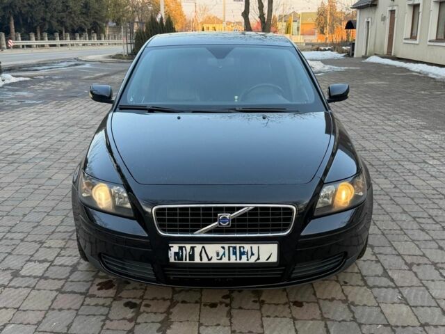 Черный Вольво С40, объемом двигателя 0 л и пробегом 350 тыс. км за 3099 $, фото 5 на Automoto.ua