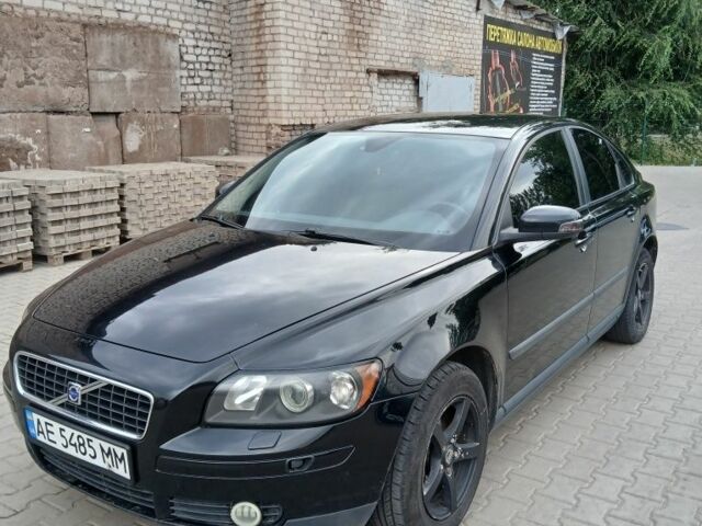 Черный Вольво С40, объемом двигателя 1.6 л и пробегом 220 тыс. км за 5500 $, фото 18 на Automoto.ua