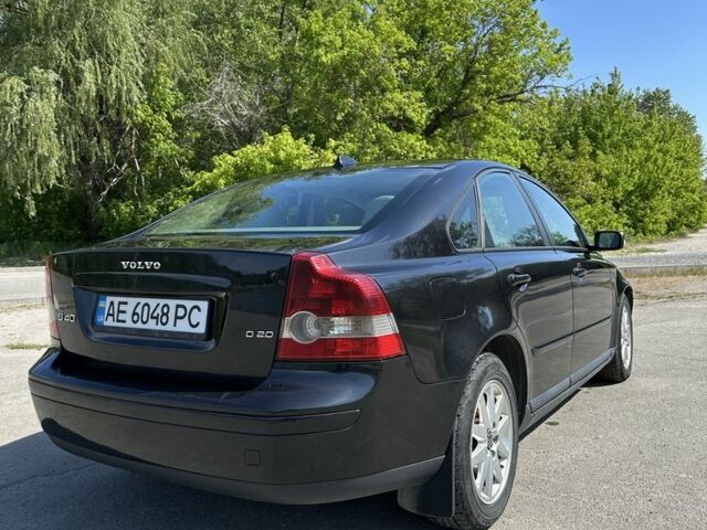 Вольво С40 2006 в Днепре (Днепропетровске) на Automoto.ua Черный Вольво С40, объемом двигателя 2 л и пробегом 200 тыс. км за 6100 $, фото 10 на Automoto.ua