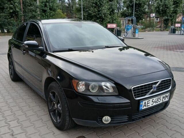 Черный Вольво С40, объемом двигателя 1.6 л и пробегом 220 тыс. км за 5500 $, фото 17 на Automoto.ua