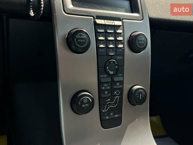 Черный Вольво С40, объемом двигателя 1.6 л и пробегом 304 тыс. км за 4850 $, фото 11 на Automoto.ua