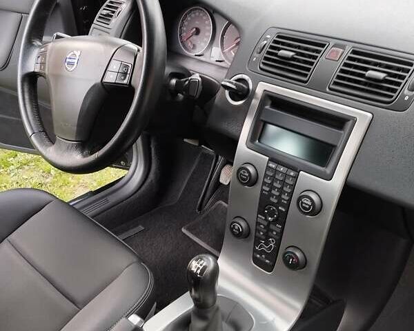 Чорний Вольво S40, об'ємом двигуна 1.56 л та пробігом 298 тис. км за 5700 $, фото 31 на Automoto.ua