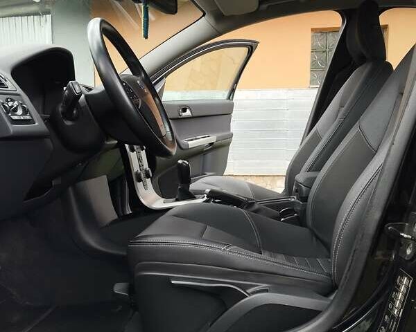 Чорний Вольво S40, об'ємом двигуна 1.56 л та пробігом 298 тис. км за 5700 $, фото 29 на Automoto.ua
