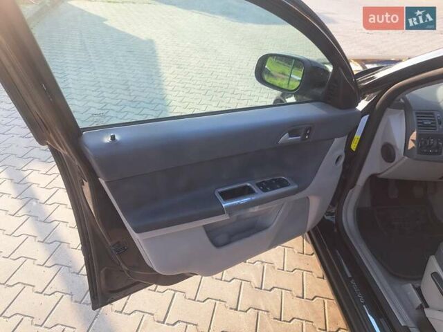 Черный Вольво С40, объемом двигателя 1.8 л и пробегом 275 тыс. км за 5900 $, фото 9 на Automoto.ua