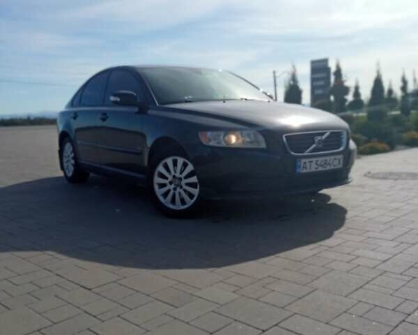 Чорний Вольво S40, об'ємом двигуна 1.6 л та пробігом 239 тис. км за 5800 $, фото 1 на Automoto.ua