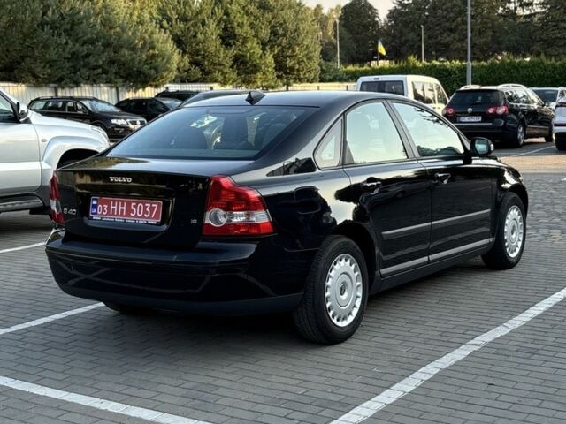 Чорний Вольво S40, об'ємом двигуна 1.6 л та пробігом 223 тис. км за 6100 $, фото 3 на Automoto.ua